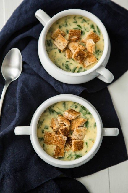 Spinach Bisque with Fresh Spinach and Cheddar Cheese