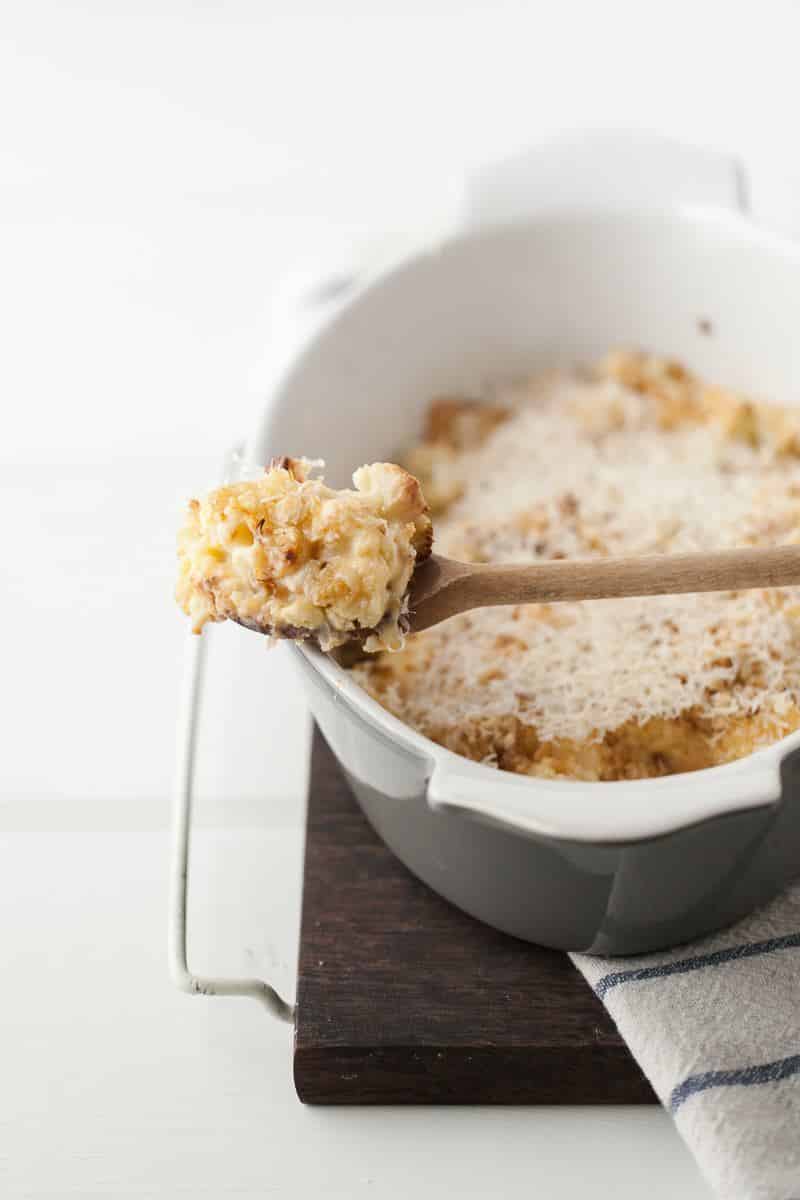 Cheddar Cauliflower Gratin with Roasted Garlic | http://naturallyella.com