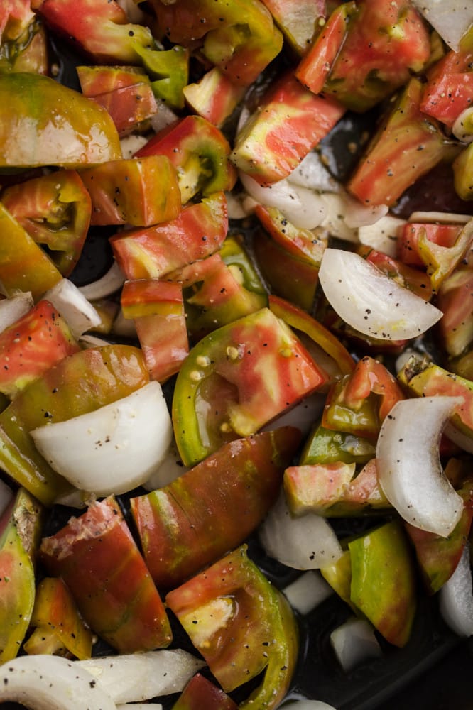 Roasted Tomato Sauce- Heirloom Tomatoes | @naturallyella