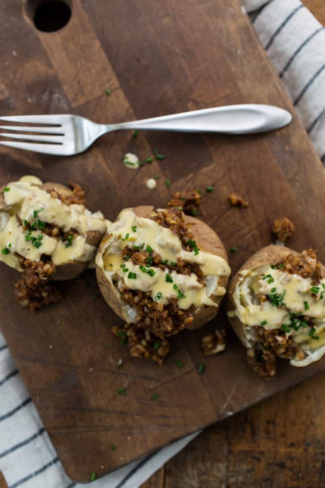 Cheesy BBQ Crumble Vegetarian Loaded Potatoes | Naturally Ella