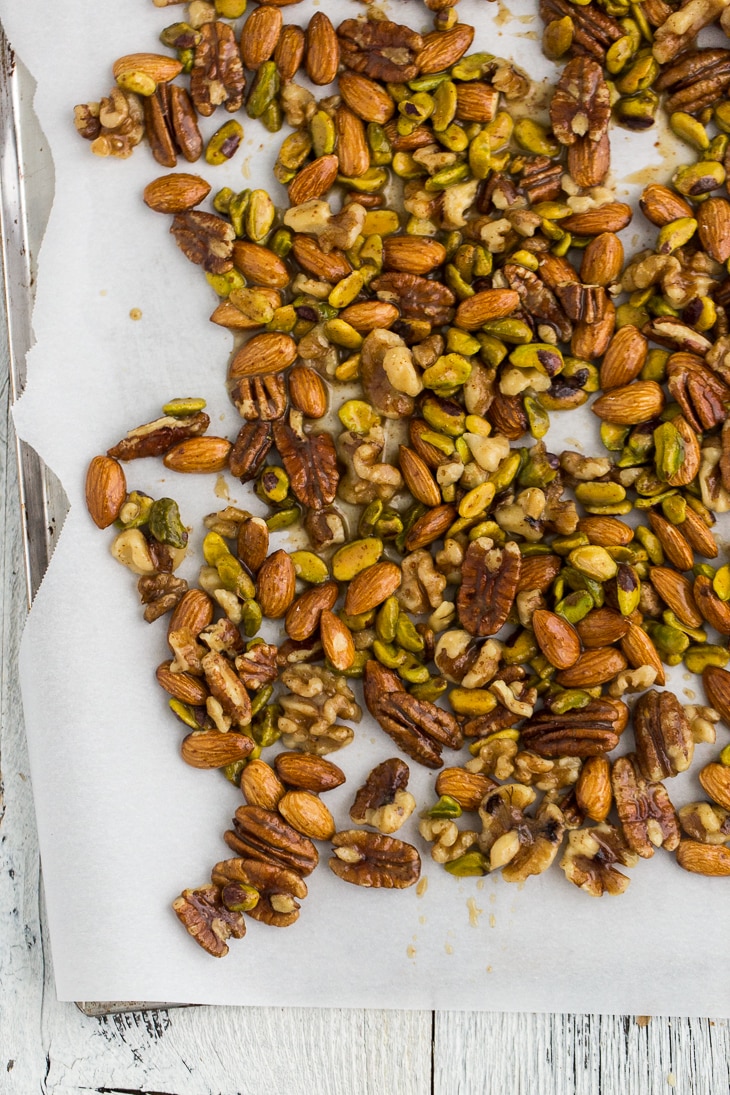 Honey Mustard Mixed Nuts | @naturallyella