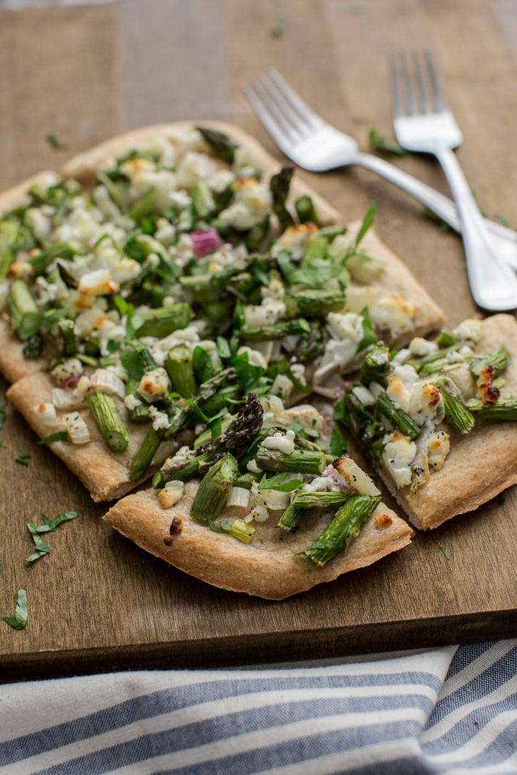 Spring Asparagus Flatbread | @naturallyella