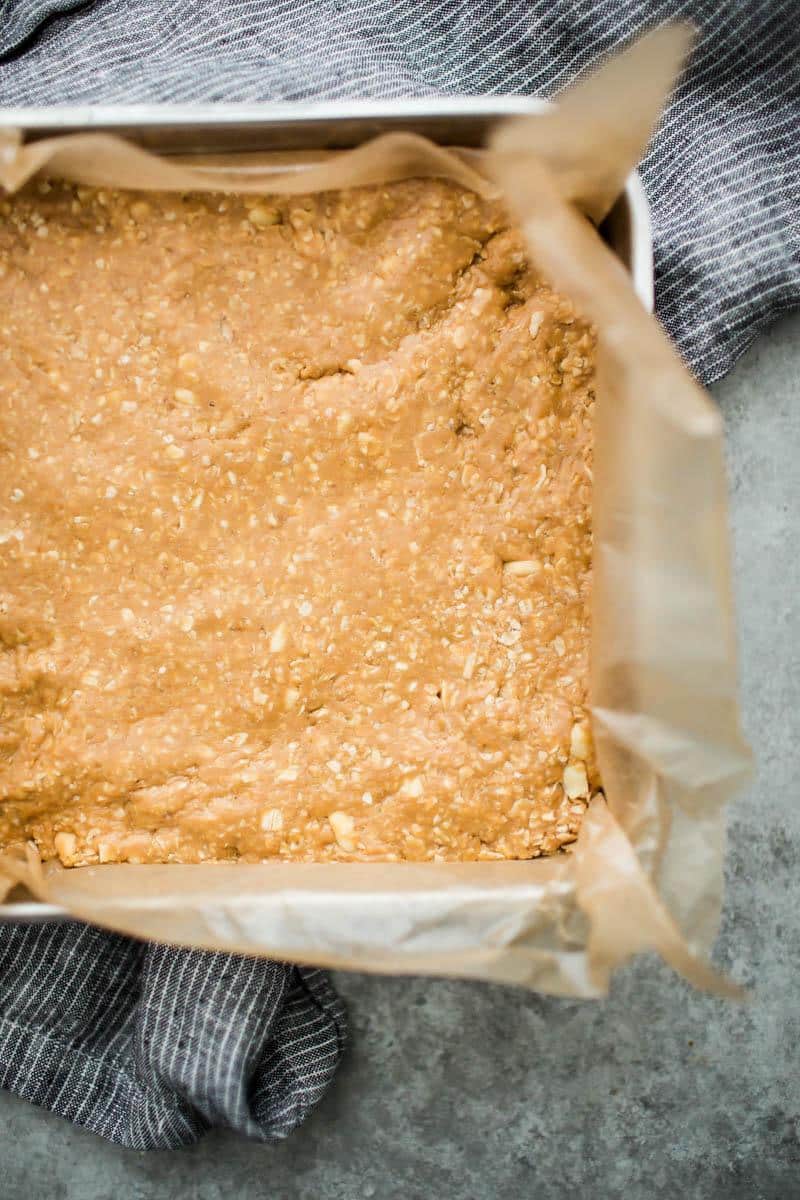 Peanut Butter Granola Bars | http://naturallyella.com