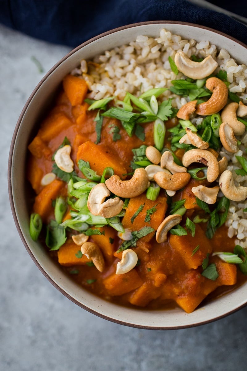 Hearty Sweet Potato Curry | http://naturallyella.com