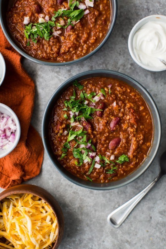 Bulgur Vegetarian Chili with Kidney Beans | Naturally Ella