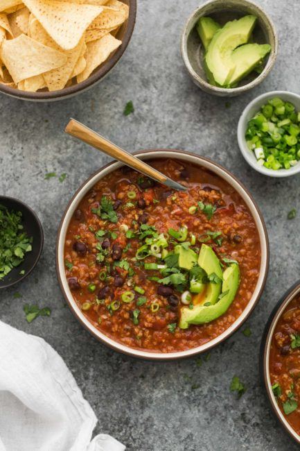 Chipotle Black Bean Chili | @naturallyella