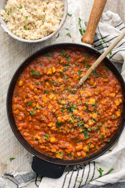 White Beans in Spicy Tomato Sauce | Naturally Ella