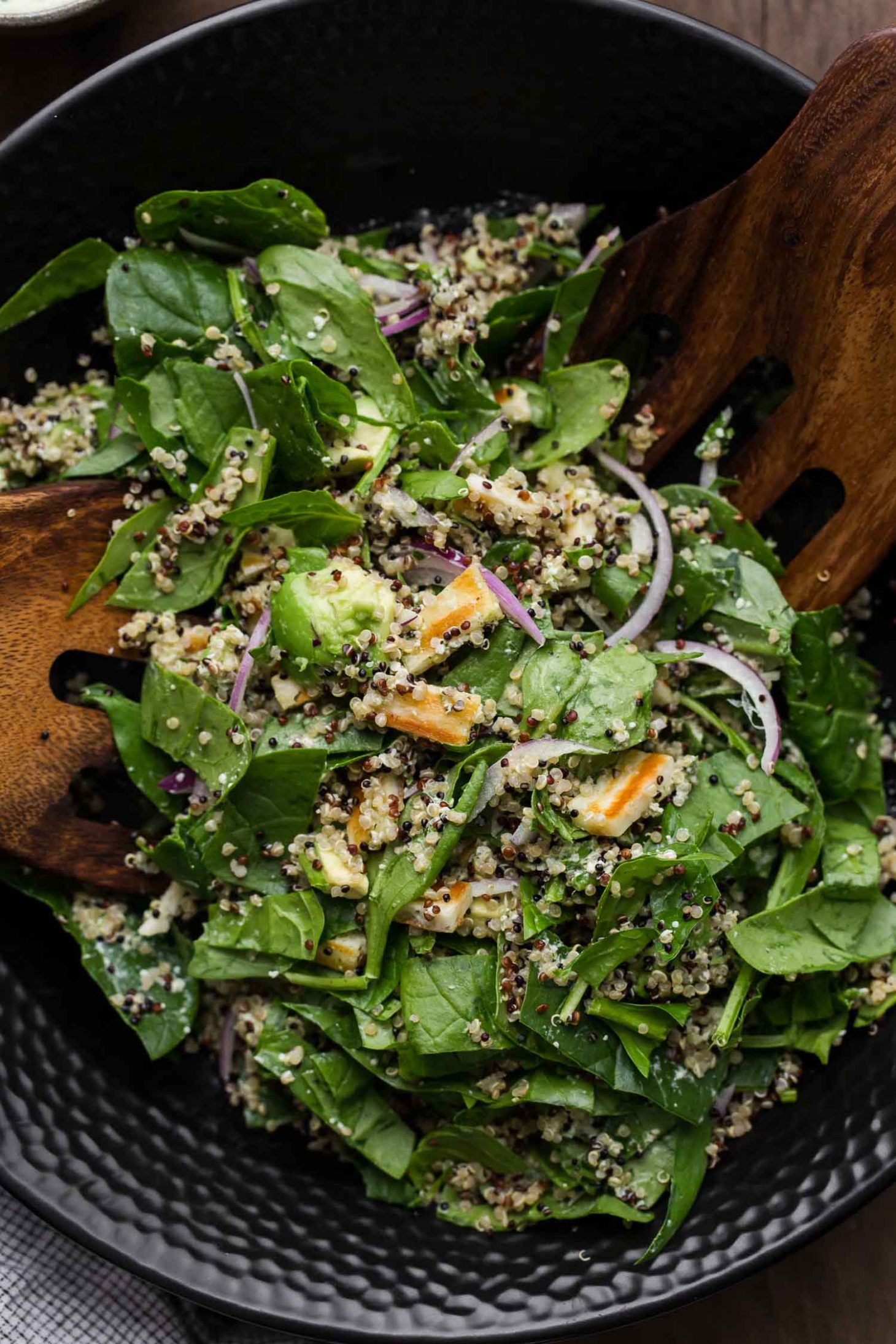 Halloumi Salad with Spinach and Quinoa | @naturallyella