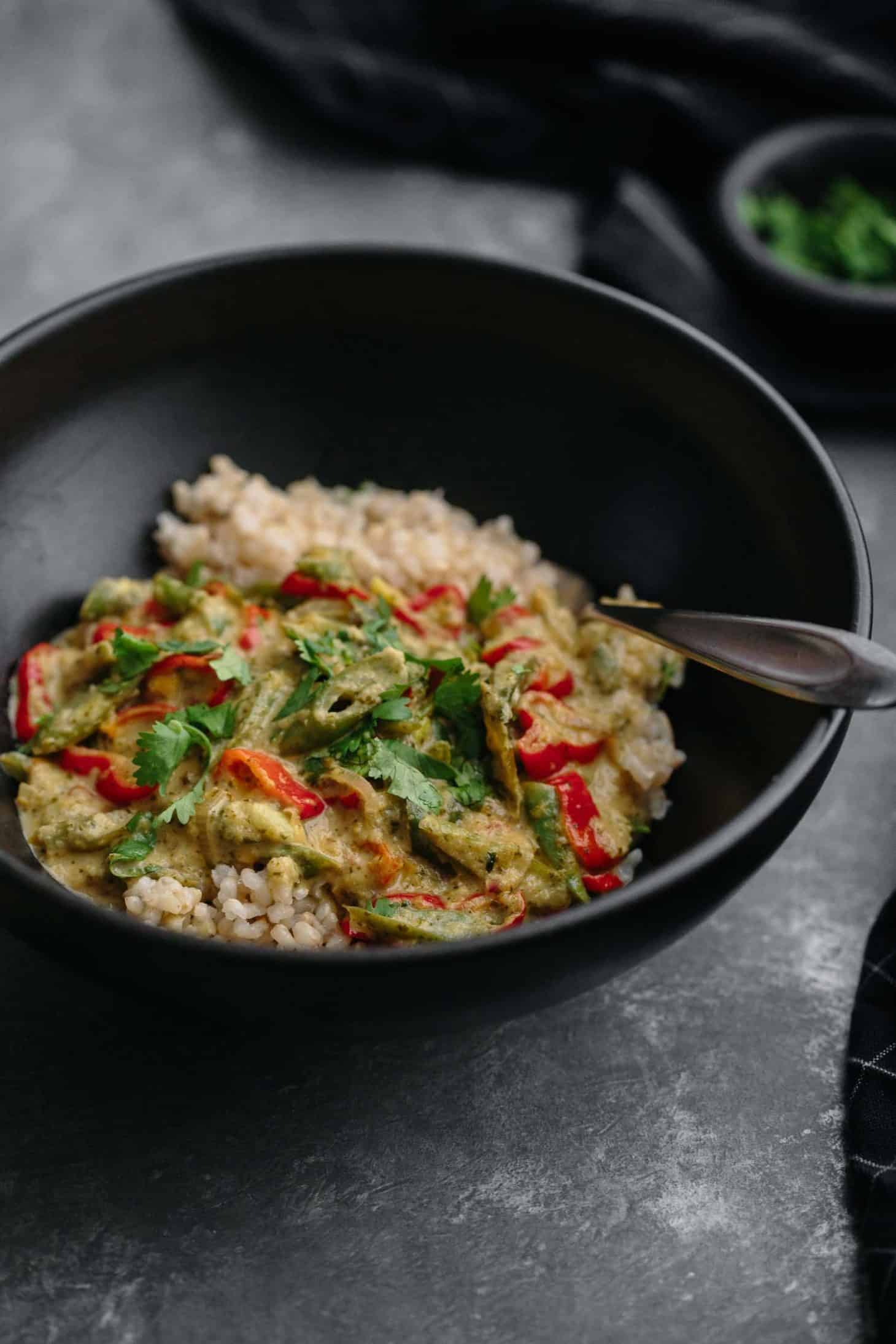 Green Bean Curry with Red Peppers and Rice | Naturally Ella