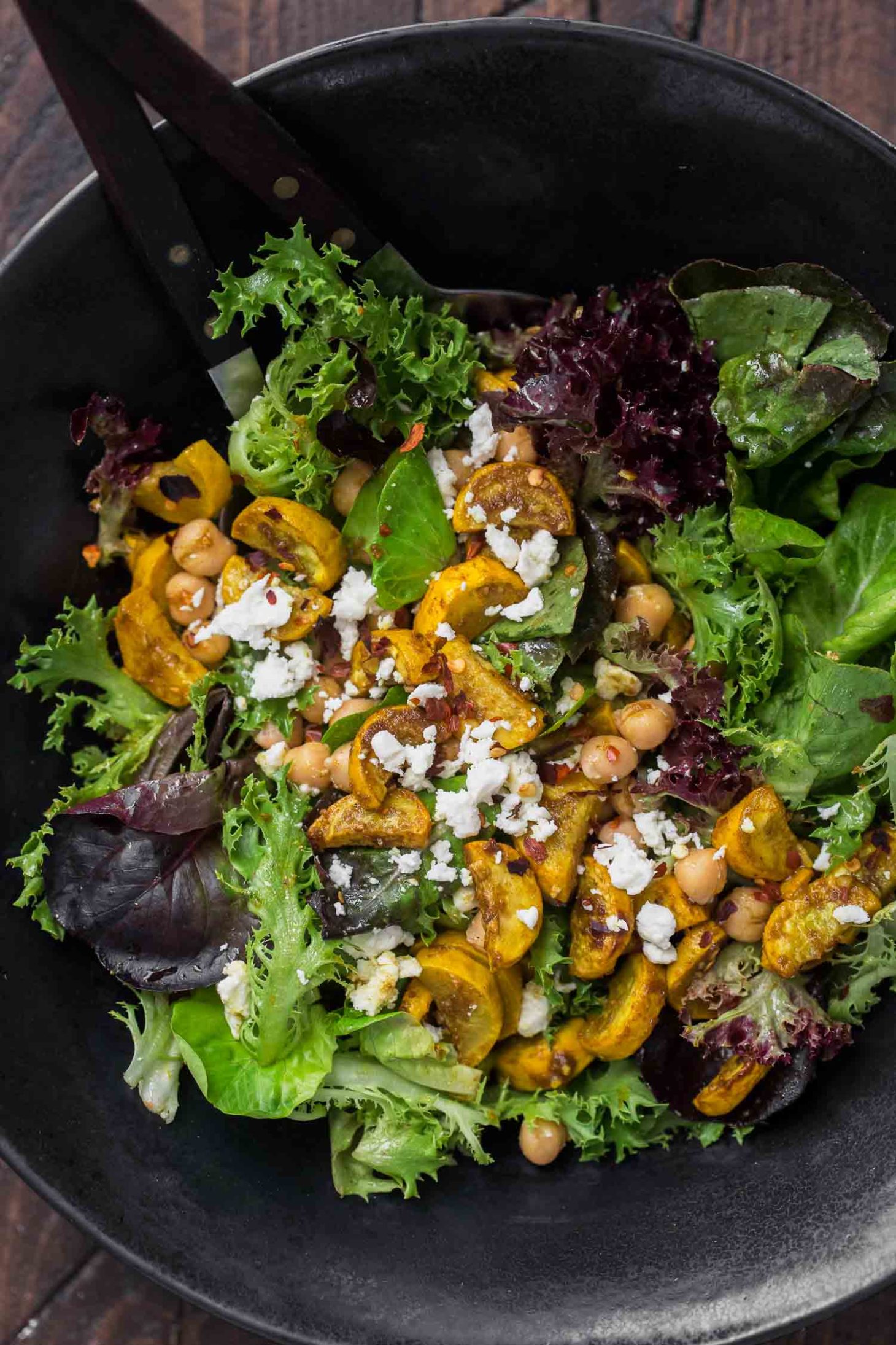 Spiced Yellow Squash Salad with Chickpeas | Naturally ella