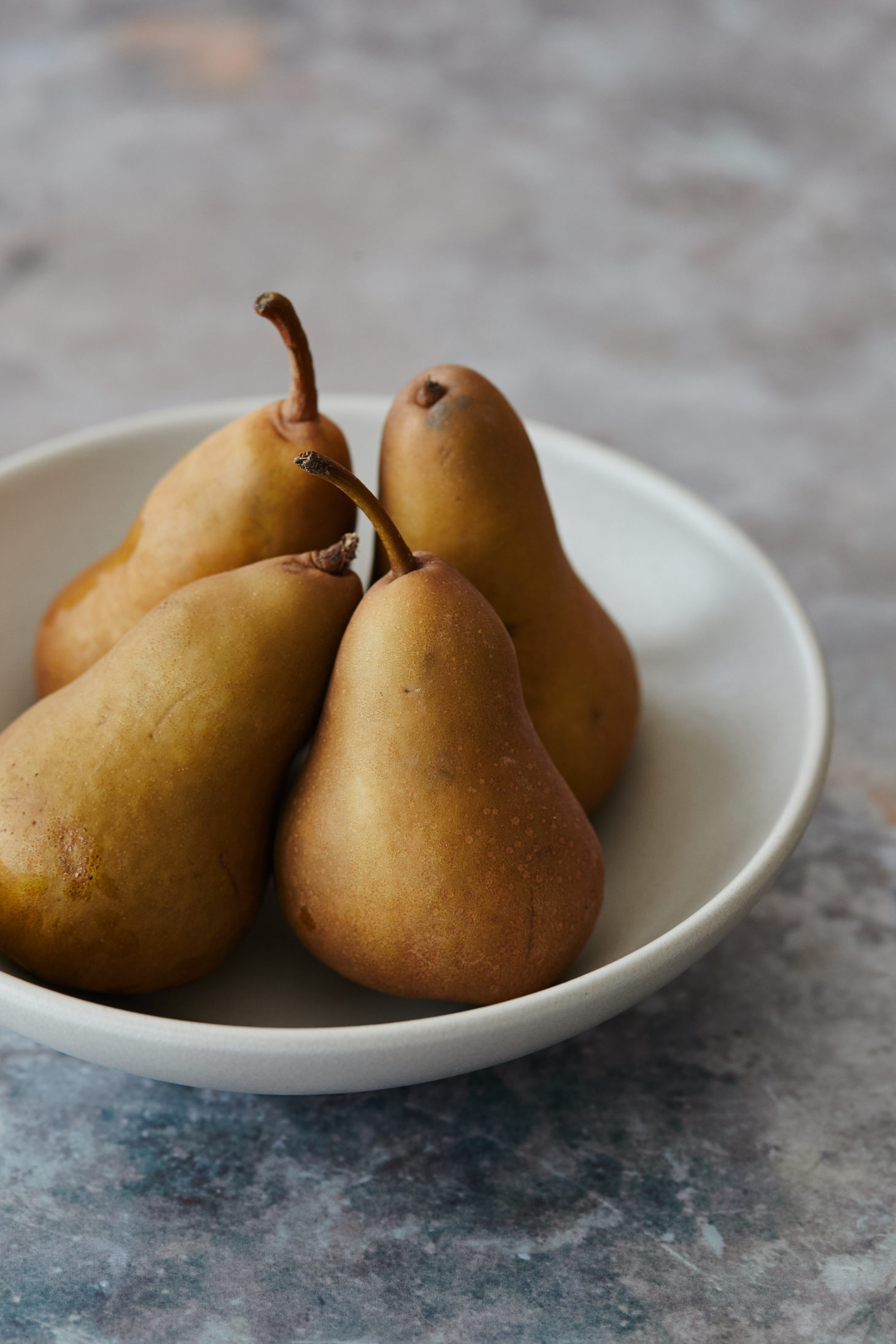 Straight-on image of bosc pears